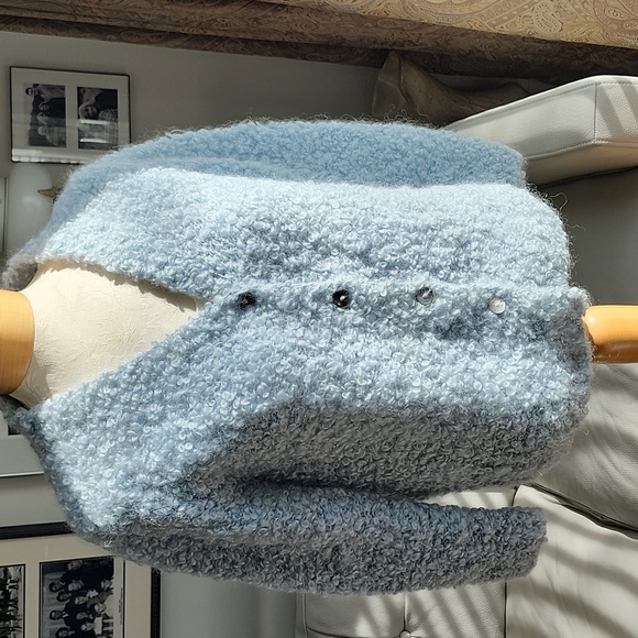 Hand Made Italy New W/O Tag & Pro Clean Chic Baby Blue Mohair Sweater, M, $54 - Picture 3 of 11